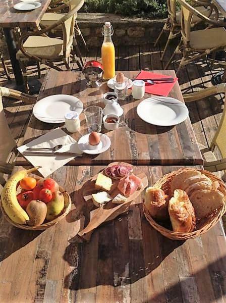 L'Auberge De Montpezat Eksteriør bilde