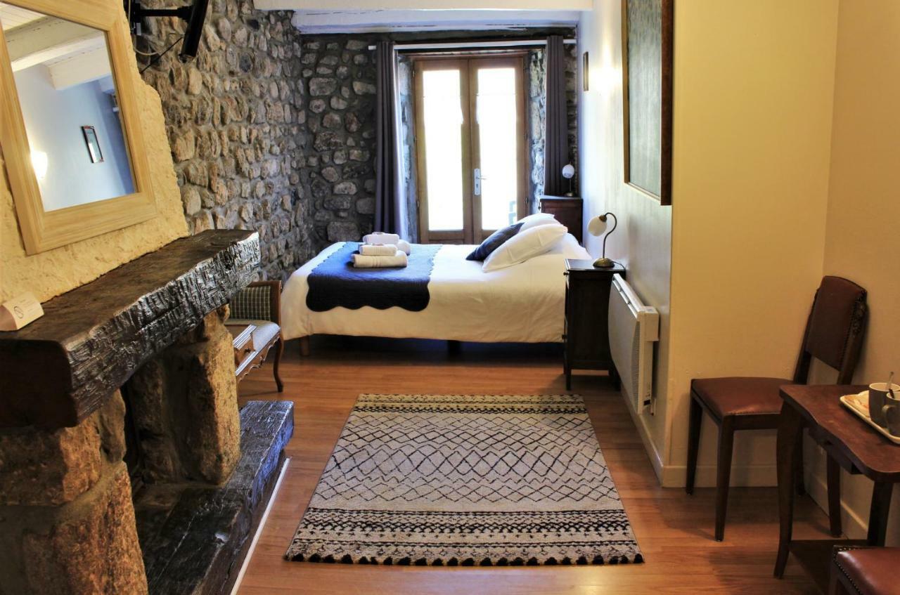 L'Auberge De Montpezat Eksteriør bilde